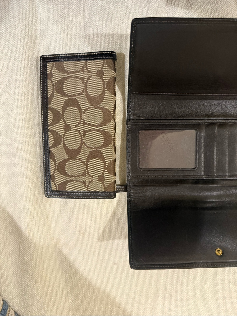 Coach Wallet - Picture 4 of 4